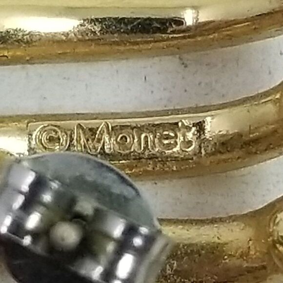 Vintage Monet Gold Tone Wavy Design Stud Earrings, Retro 90s Style, Estate - Picture 2 of 5